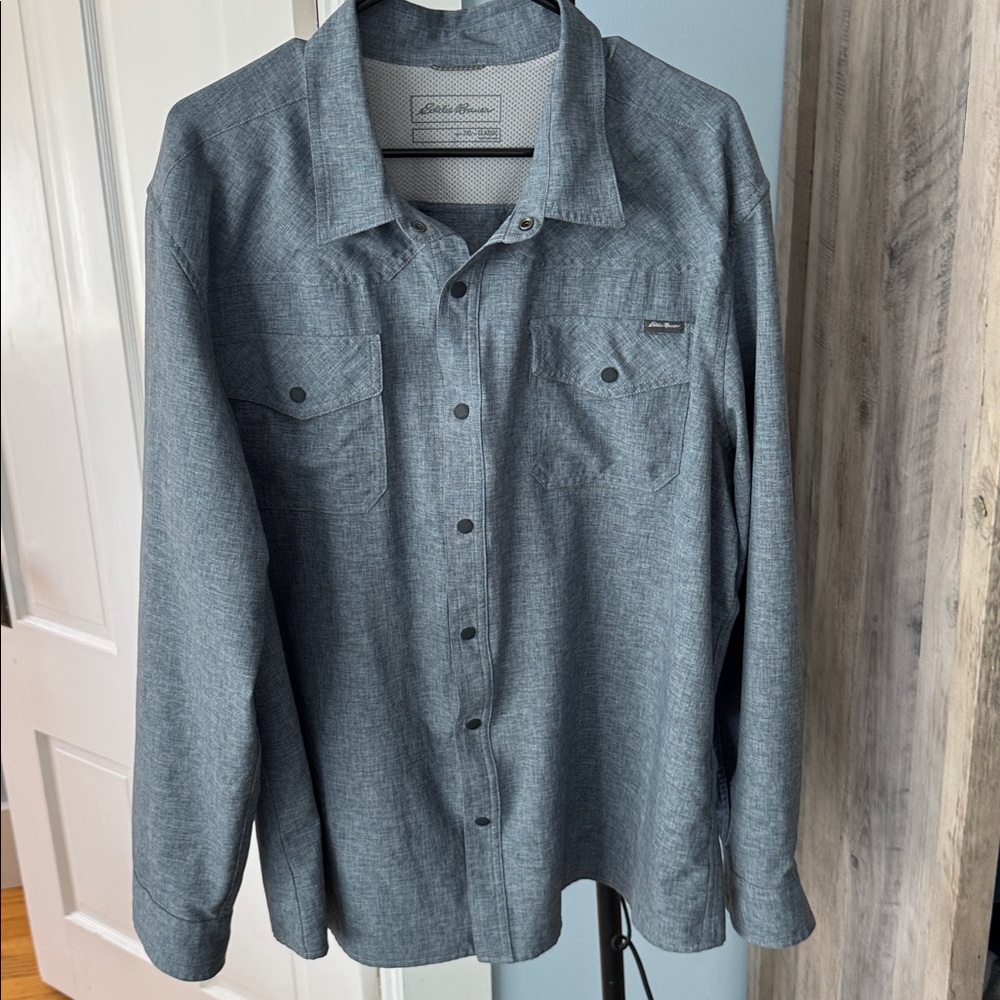 Eddie Bauer 2XL heathered blue/gray long sleeve shirt.